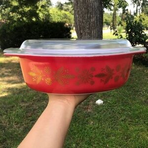 Pyrex Golden Poinsettias With LID 2.5 Qt Oval Casserole 045 Christmas Promo RARE